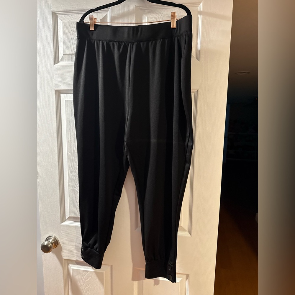 Women’s Black Jogger Pants